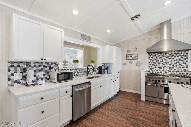 165 Connecticut ST, Fort Myers Beach, FL 33931