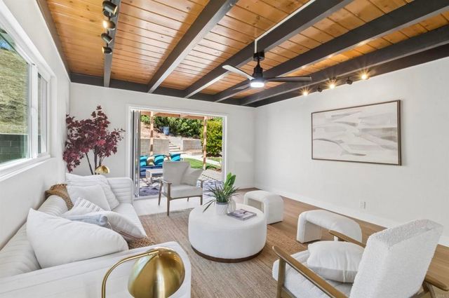 2415 Bali Cove, San Diego, CA 92139