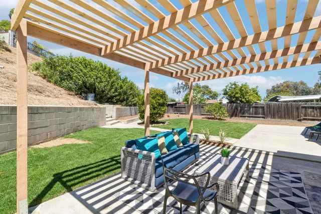2415 Bali Cove, San Diego, CA 92139
