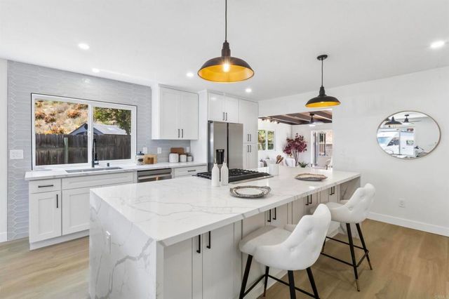 2415 Bali Cove, San Diego, CA 92139