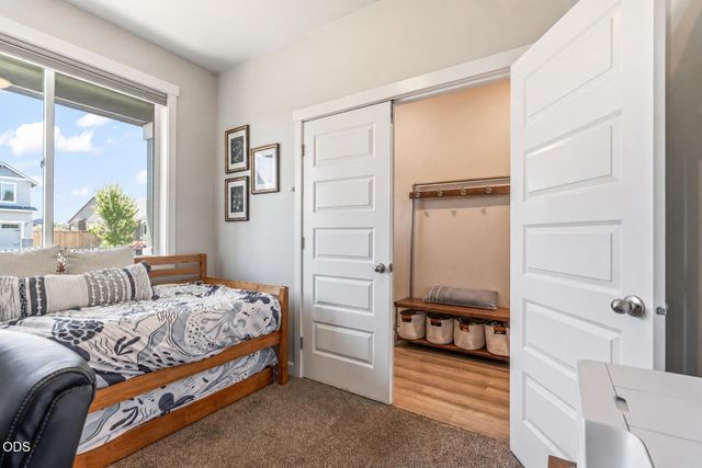 16504 Pine Creek Drive, La Pine, OR 97739