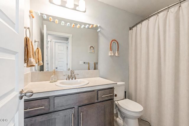 16504 Pine Creek Drive, La Pine, OR 97739