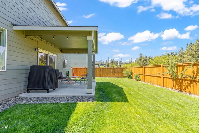 16504 Pine Creek Drive, La Pine, OR 97739