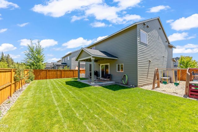 16504 Pine Creek Drive, La Pine, OR 97739
