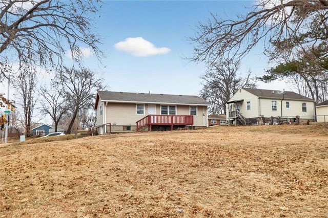421 Limit Street, Leavenworth, KS 66048