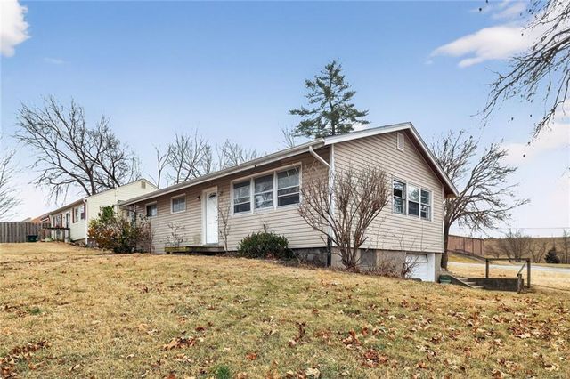 421 Limit Street, Leavenworth, KS 66048
