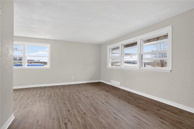 421 Limit Street, Leavenworth, KS 66048