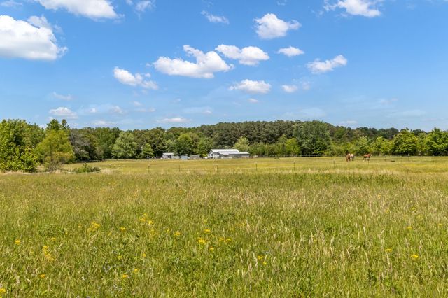 200 Swann Rd, Manchester, TN 37355