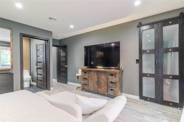 10254 Floralita Avenue, Sunland, CA 91040