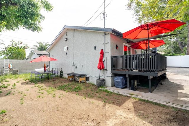 10254 Floralita Avenue, Sunland, CA 91040
