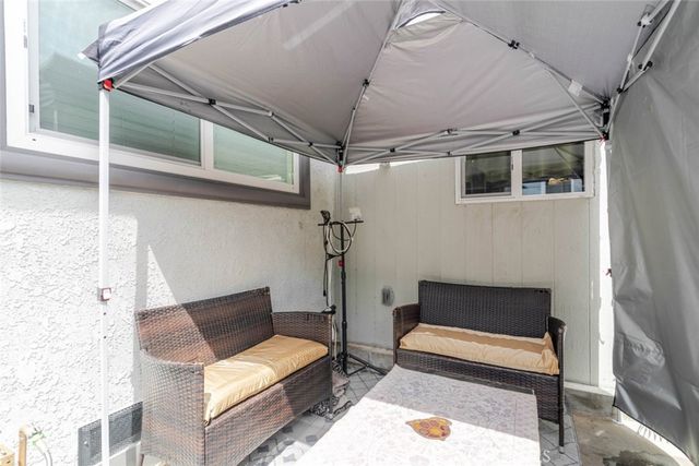 10254 Floralita Avenue, Sunland, CA 91040