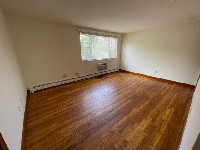 80 Sea St 3, Weymouth, MA 02191