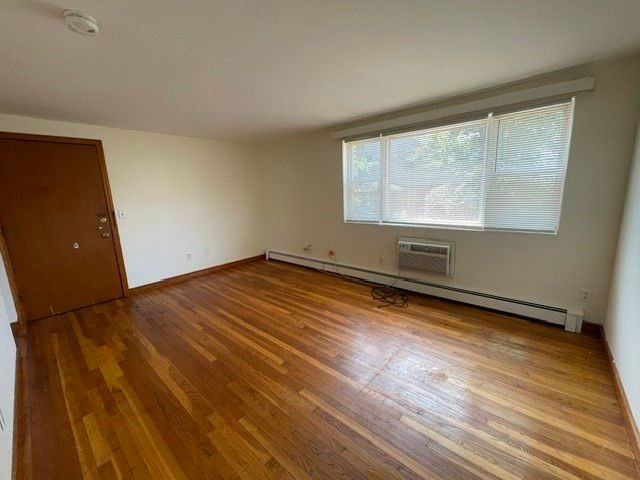 80 Sea St 3, Weymouth, MA 02191