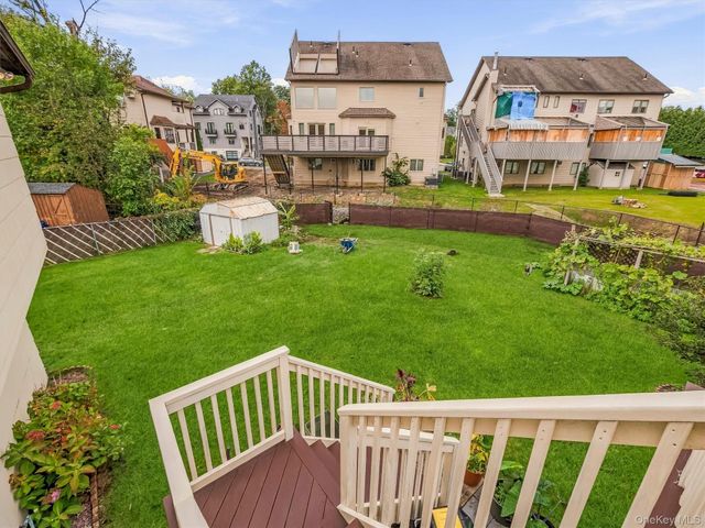 8 Carl Court, Spring Valley, NY 10977