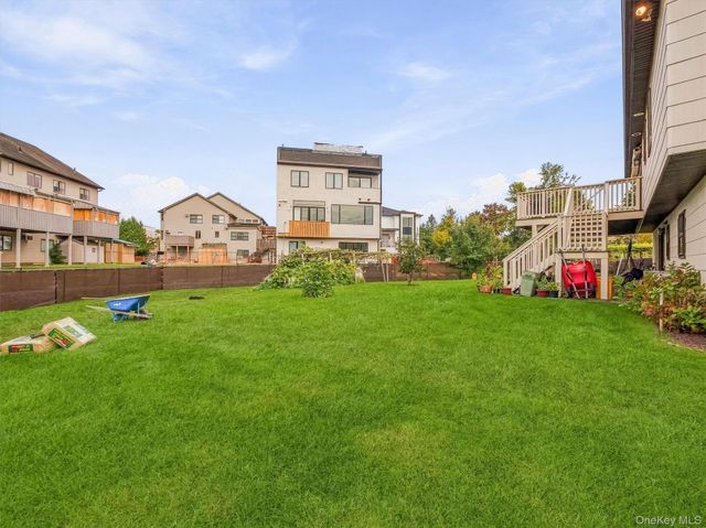 8 Carl Court, Spring Valley, NY 10977