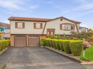 8 Carl Court, Spring Valley, NY 10977