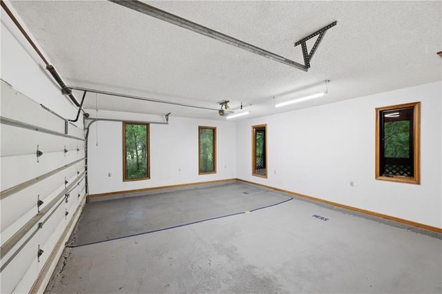 875 Kendall Road, Peculiar, MO 64078