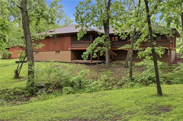875 Kendall Road, Peculiar, MO 64078