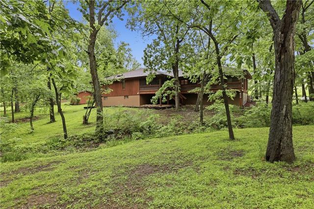 875 Kendall Road, Peculiar, MO 64078