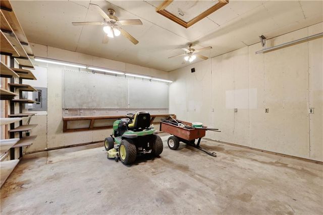 875 Kendall Road, Peculiar, MO 64078
