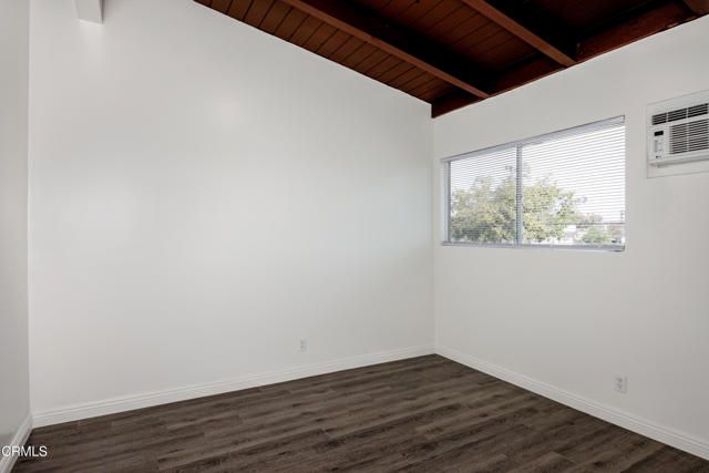 3620 S Budlong Avenue, Los Angeles, CA 90007