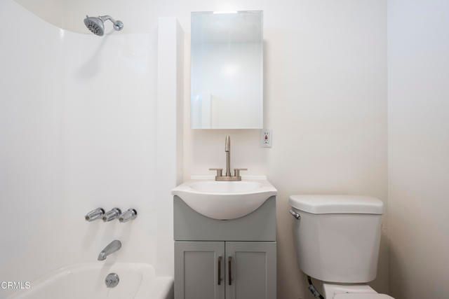 3620 S Budlong Avenue, Los Angeles, CA 90007