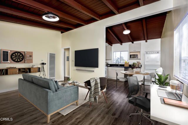 3620 S Budlong Avenue, Los Angeles, CA 90007