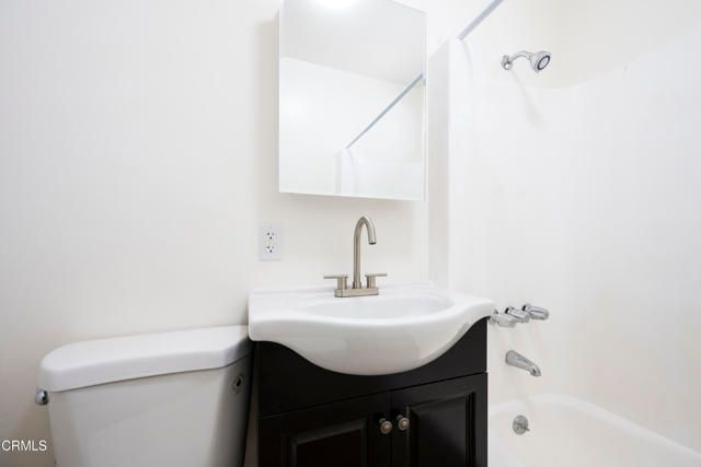 3620 S Budlong Avenue, Los Angeles, CA 90007