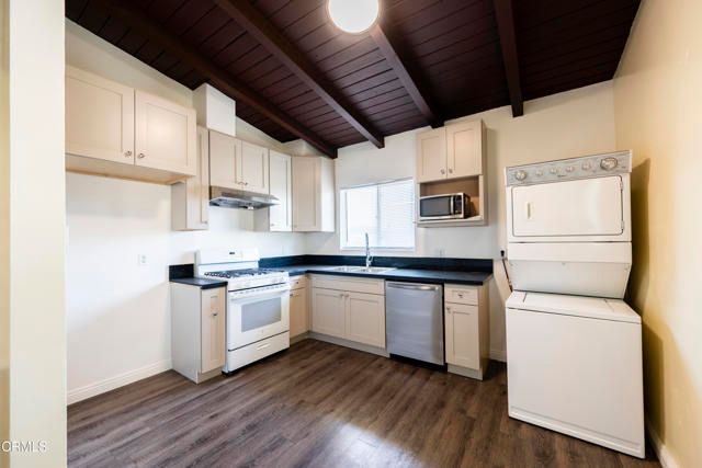 3620 S Budlong Avenue, Los Angeles, CA 90007