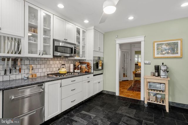 156 E ROUMFORT RD, Philadelphia, PA 19119