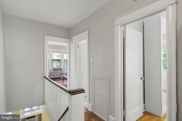 156 E ROUMFORT RD, Philadelphia, PA 19119