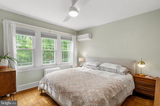 156 E ROUMFORT RD, Philadelphia, PA 19119