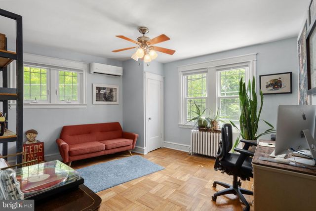 156 E ROUMFORT RD, Philadelphia, PA 19119