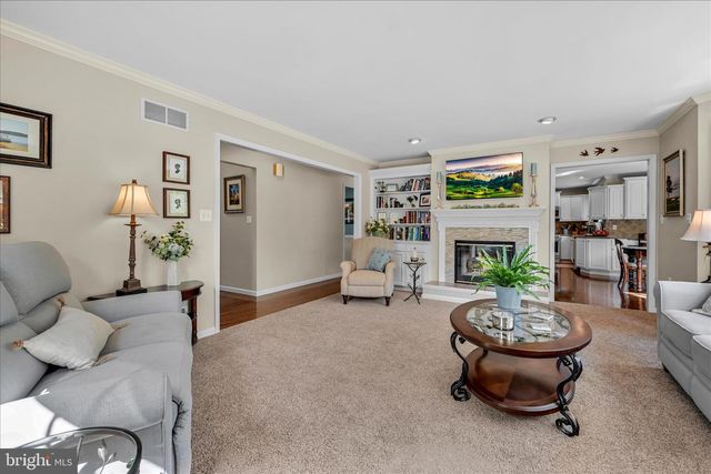 5 WOBURN ABBEY AVE, Camp Hill, PA 17011