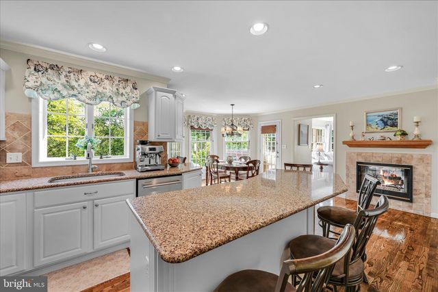 5 WOBURN ABBEY AVE, Camp Hill, PA 17011