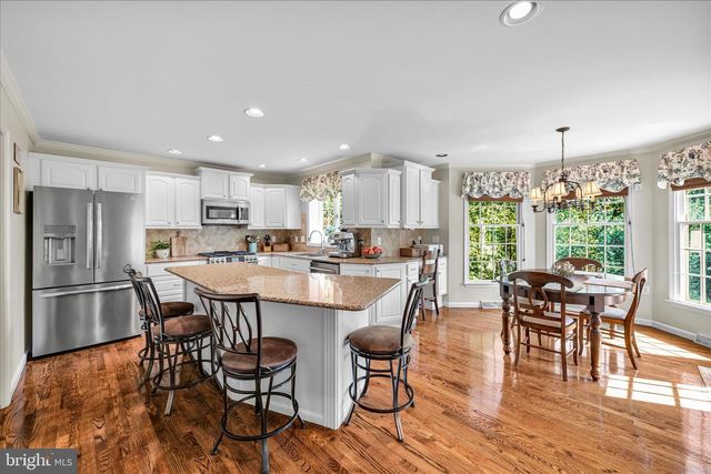 5 WOBURN ABBEY AVE, Camp Hill, PA 17011