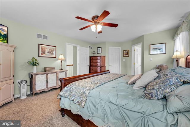 5 WOBURN ABBEY AVE, Camp Hill, PA 17011