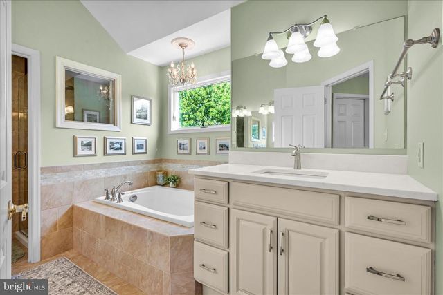 5 WOBURN ABBEY AVE, Camp Hill, PA 17011
