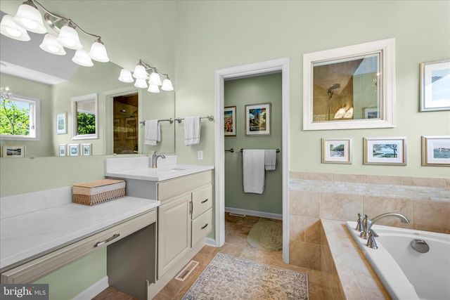 5 WOBURN ABBEY AVE, Camp Hill, PA 17011