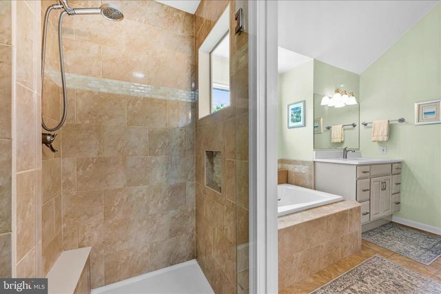 5 WOBURN ABBEY AVE, Camp Hill, PA 17011