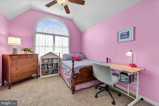 5 WOBURN ABBEY AVE, Camp Hill, PA 17011