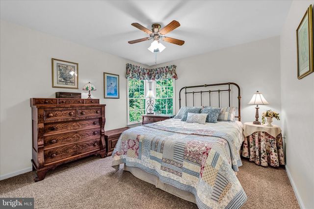 5 WOBURN ABBEY AVE, Camp Hill, PA 17011