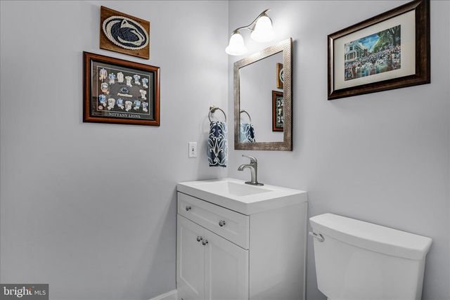 5 WOBURN ABBEY AVE, Camp Hill, PA 17011