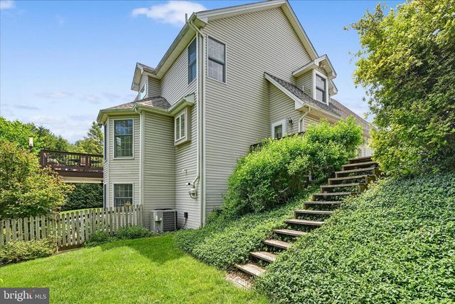 5 WOBURN ABBEY AVE, Camp Hill, PA 17011