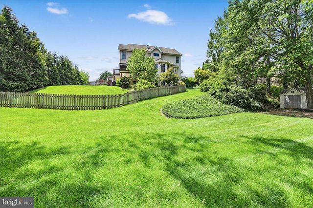 5 WOBURN ABBEY AVE, Camp Hill, PA 17011
