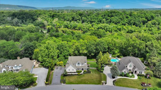 5 WOBURN ABBEY AVE, Camp Hill, PA 17011