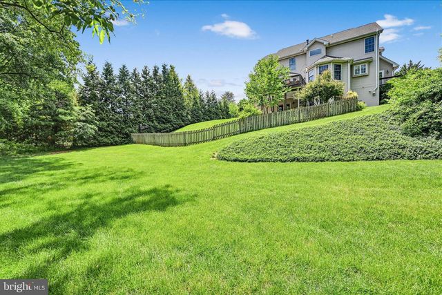5 WOBURN ABBEY AVE, Camp Hill, PA 17011
