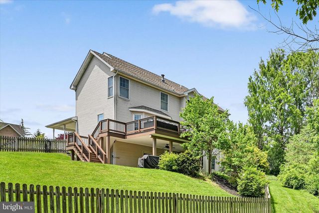 5 WOBURN ABBEY AVE, Camp Hill, PA 17011
