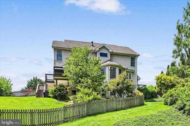 5 WOBURN ABBEY AVE, Camp Hill, PA 17011