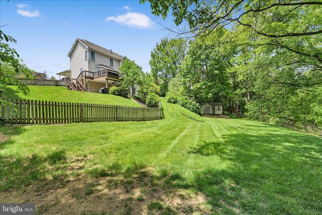5 WOBURN ABBEY AVE, Camp Hill, PA 17011